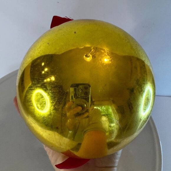 Vintage Kugel style gold large size Christmas ball - Picture 4 of 4